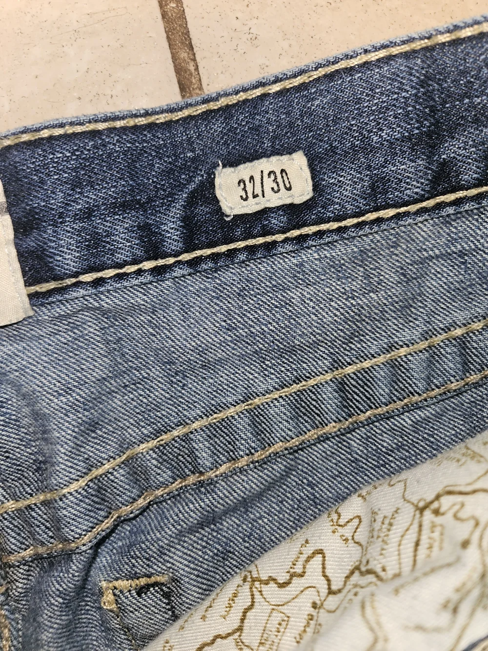 Ariat relaxed fit